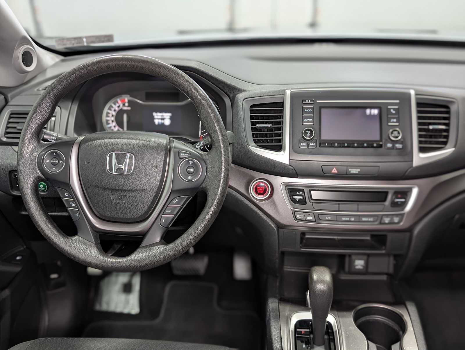 Used 2017 Lunar Silver Metallic Honda RT image 5
