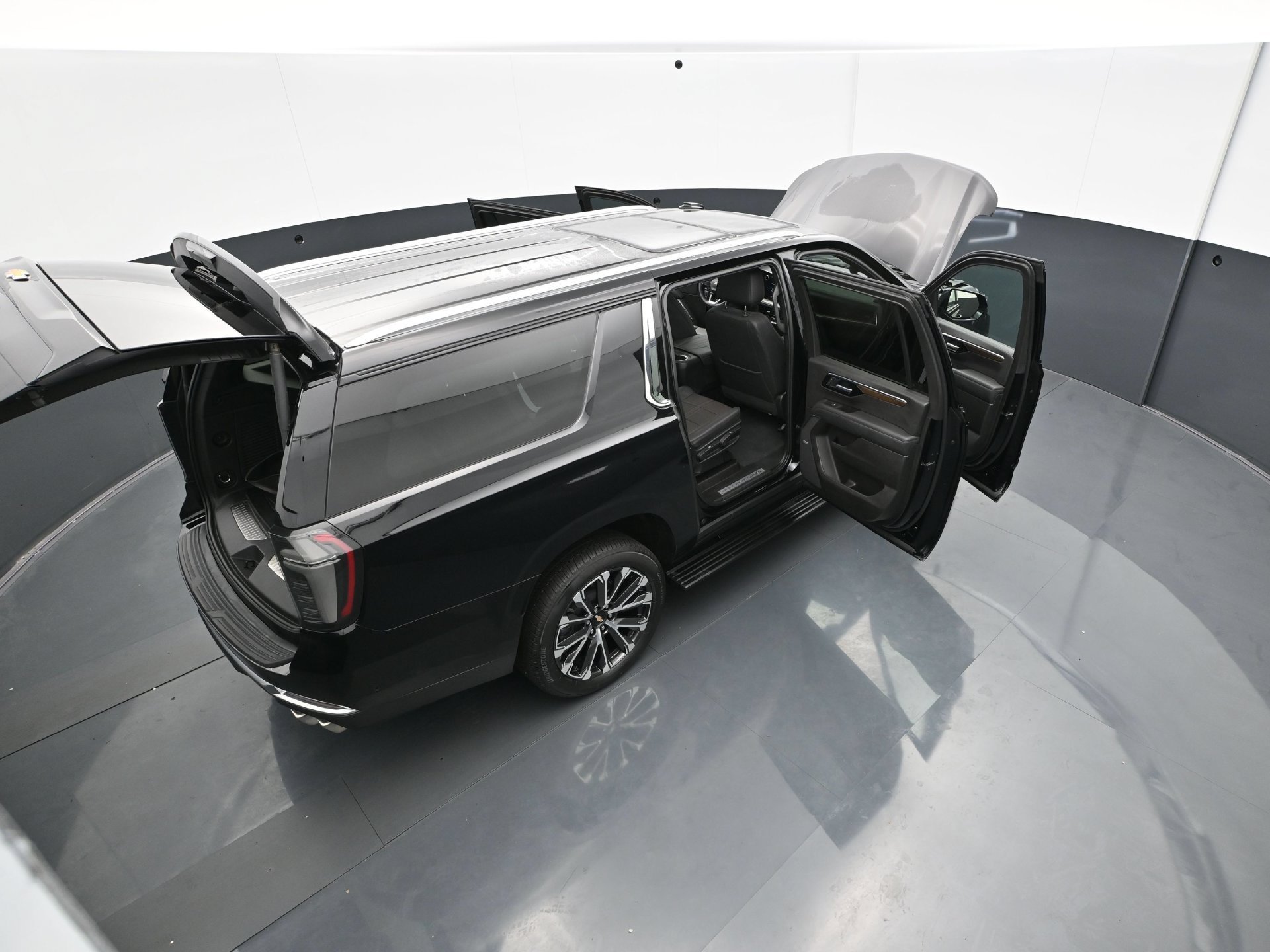 Used 2025 Black Chevrolet High Country image 46