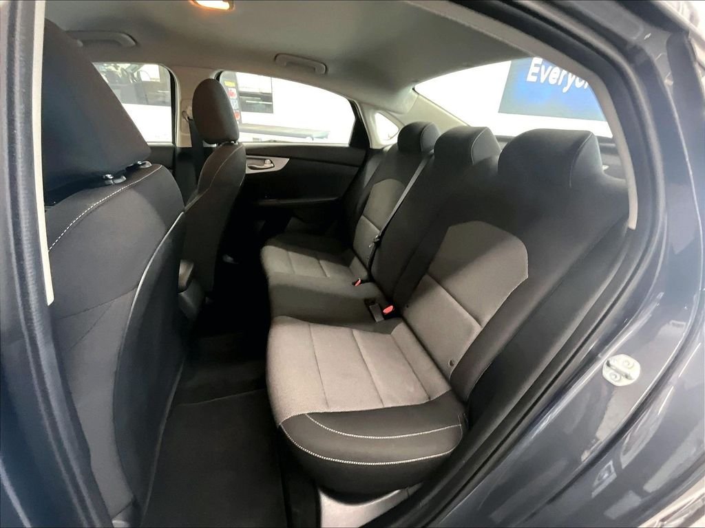 Used 2023 Gravity Gray Kia LXS image 15