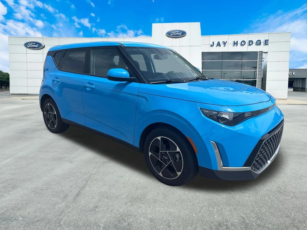 2025 Kia Soul 2.0L EX 6 IVT's photo