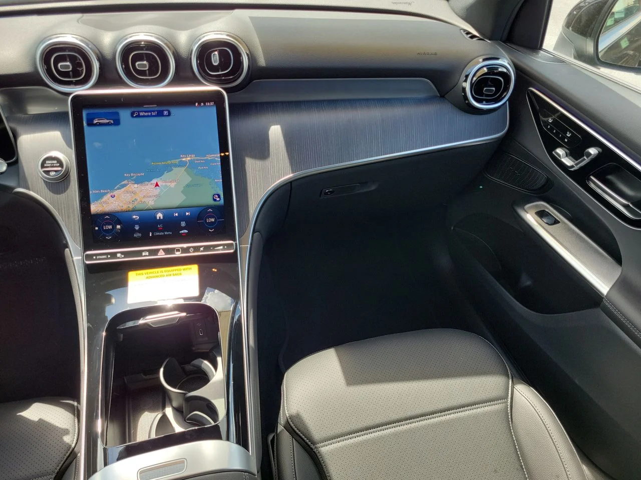 New 2026 Black Mercedes-Benz GLC 300 image 16