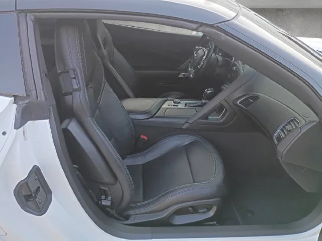 Used 2019 White Chevrolet Stingray image 24
