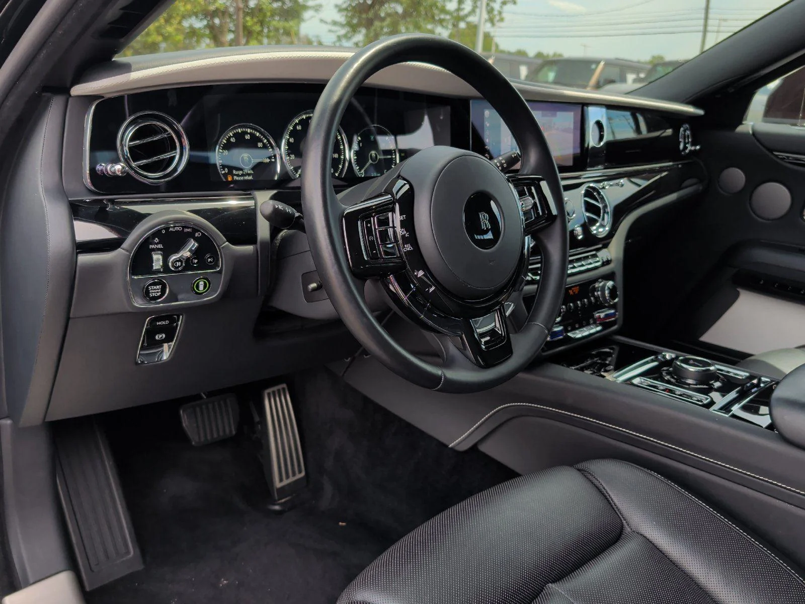 Used 2021 Black Diamond Rolls-Royce BASE image 15