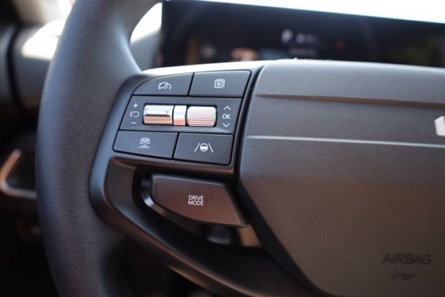 Used 2025 Steel Gray Kia LXS image 24