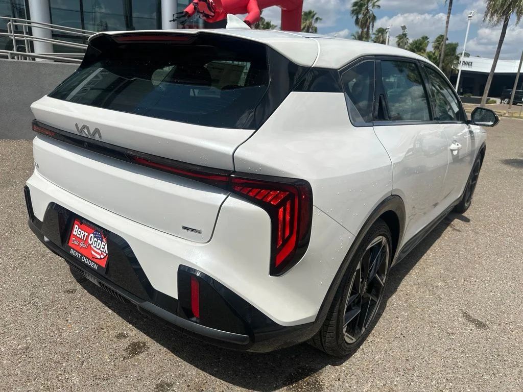 New 2026 White Kia GT-Line image 5