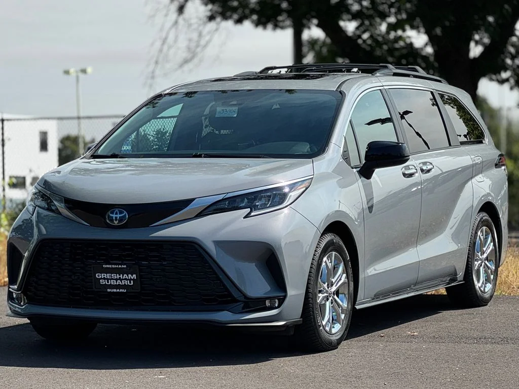 Used 2023 Cement Toyota XSE image 3
