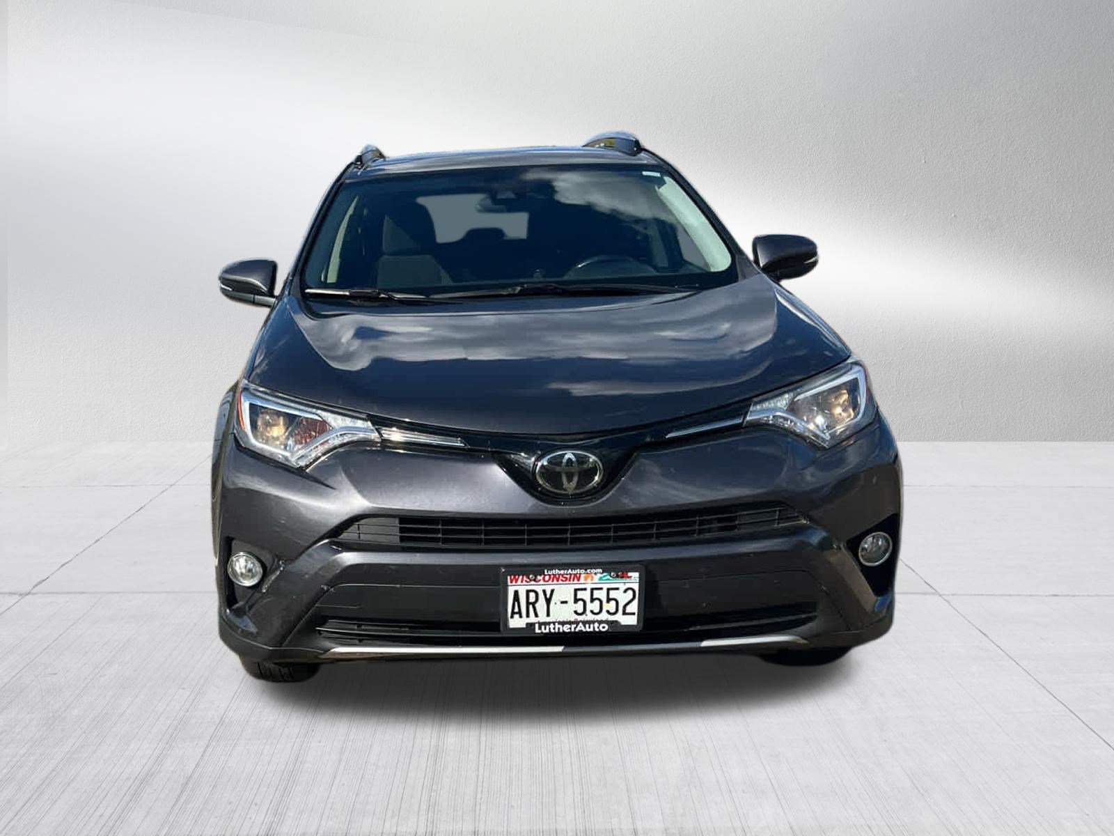 Used 2018 Magnetic Gray Metallic Toyota XLE image 2