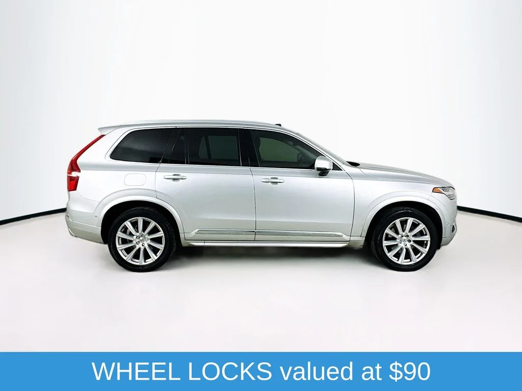 Used 2018 Bright Silver Metallic Volvo T6 Inscription image 9