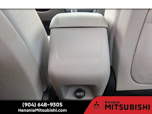 Used 2018 Black Hyundai SE image 10