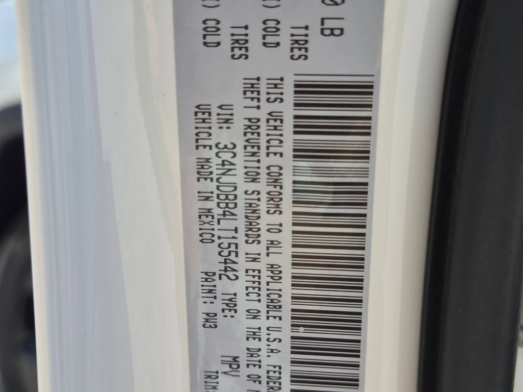 Used 2020 White Jeep Latitude image 30