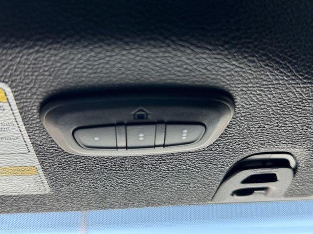 Used 2022 White Jeep Unlimited Sahara image 25