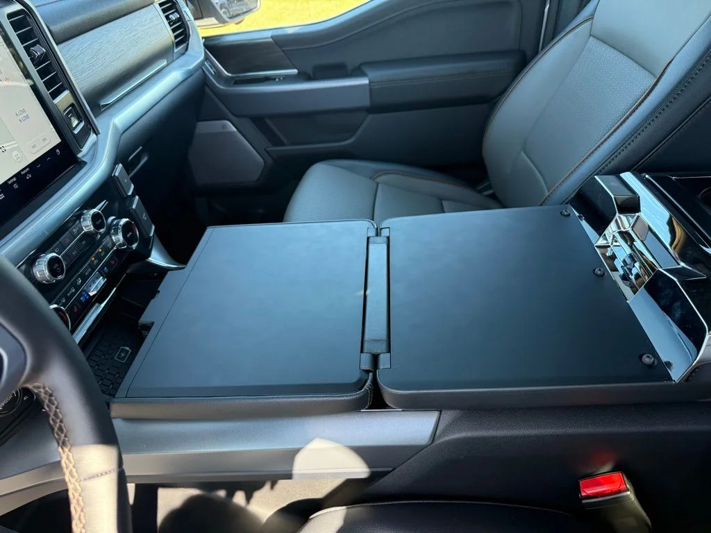 New 2025 White Ford Lariat image 30