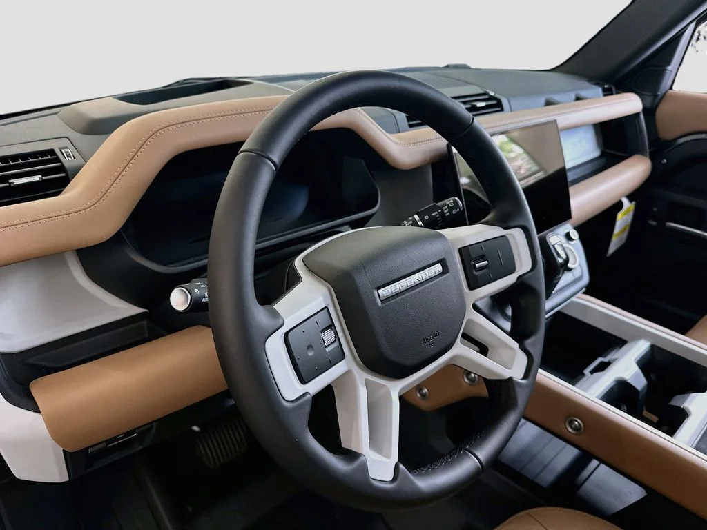 New 2026 Carpathian Gray Premium Metallic Land Rover X-Dynamic SE image 3