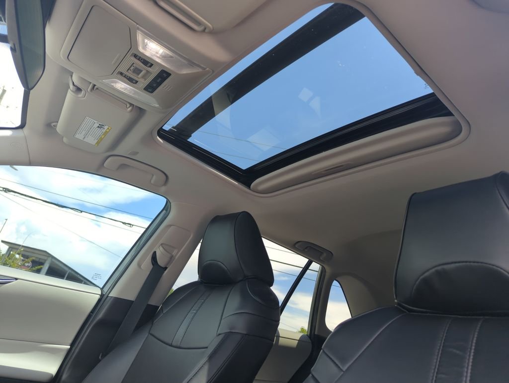 Used 2023 Green Toyota XLE image 28