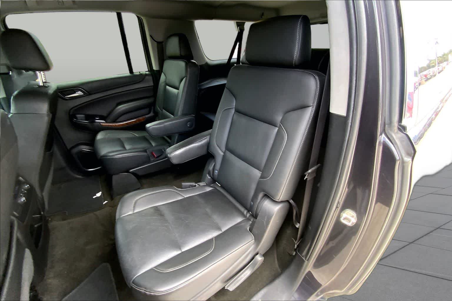 Used 2018 Tungsten Metallic Chevrolet Premier image 19