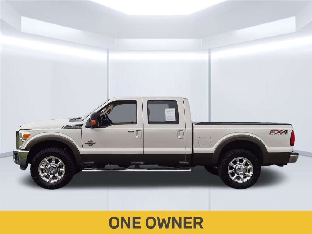 Used 2016  Ford Lariat image 2