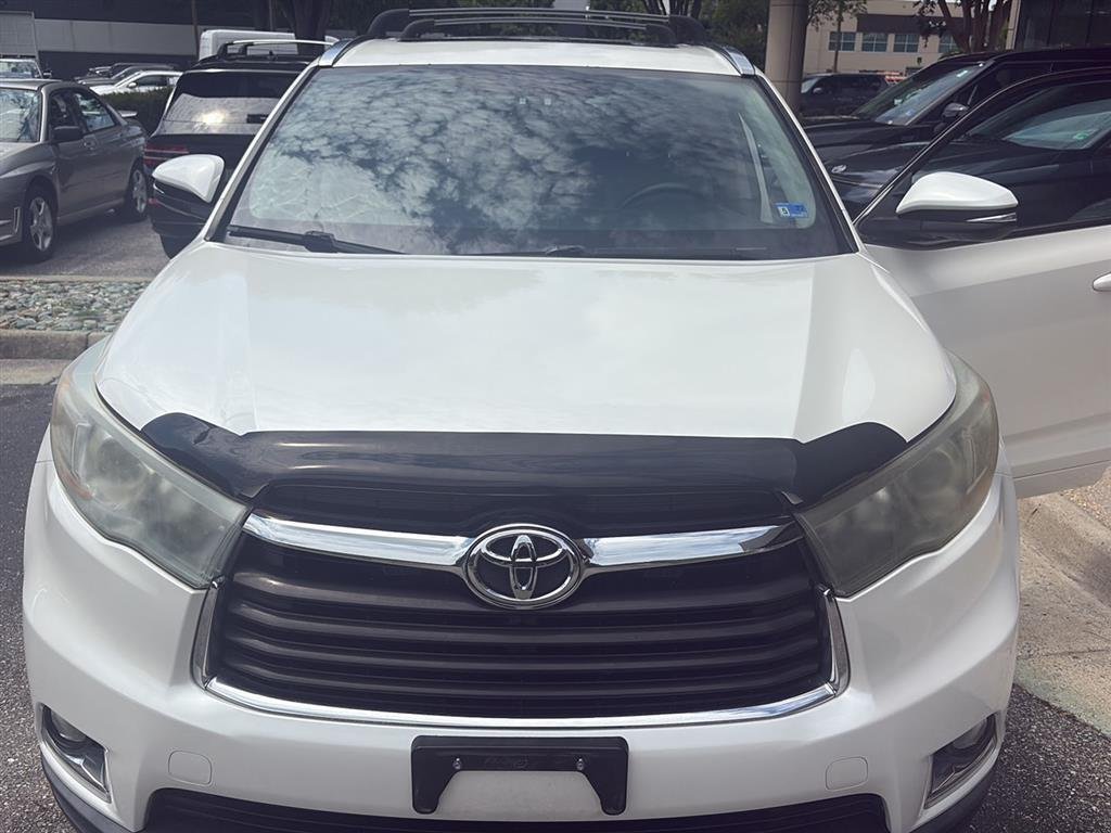 Used 2014 WHITE TOYOTA  image 27
