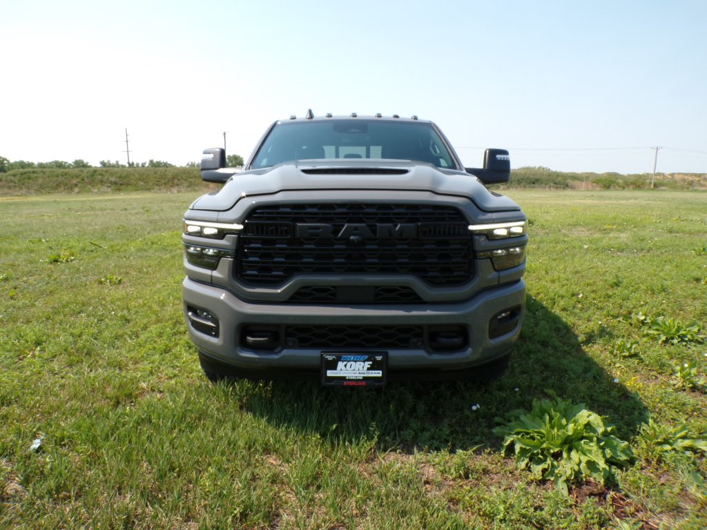 New 2026 Ceramic Gray Clear-Coat Exterior Paint RAM Limited image 2