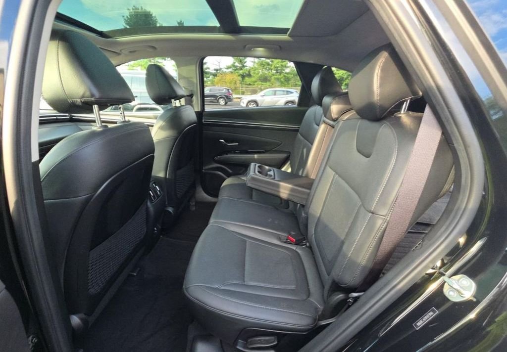 Used 2023 Black Hyundai Limited image 7