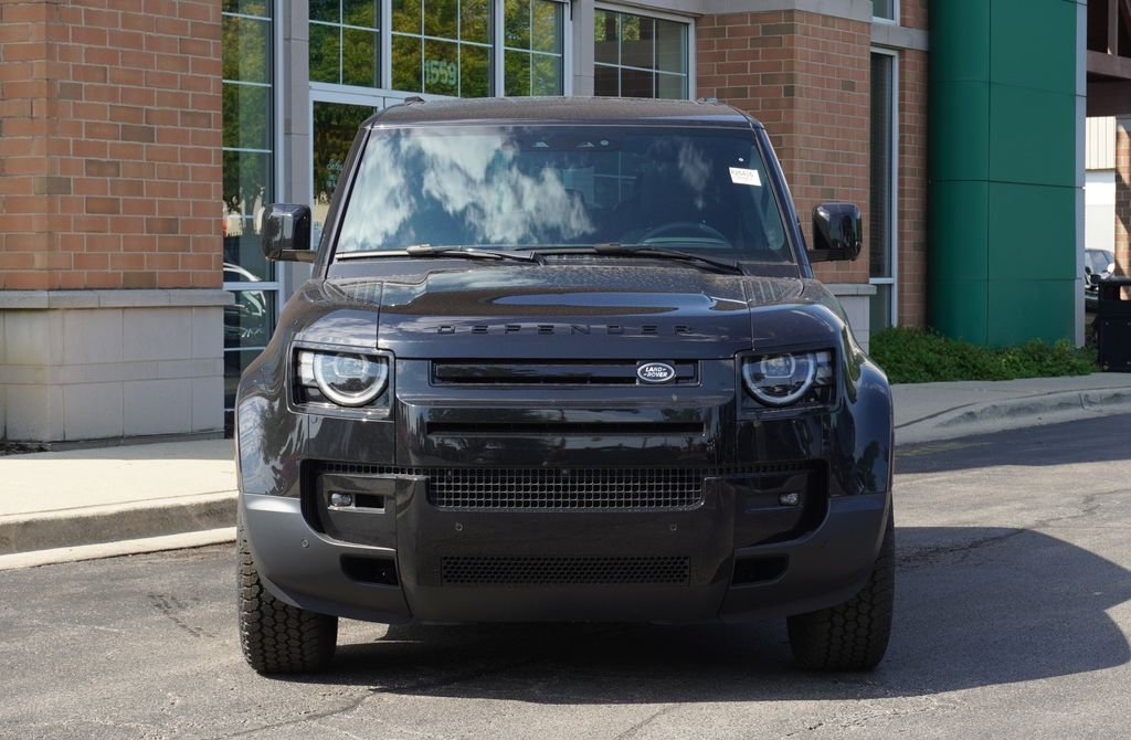New 2026 Santorini Black Land Rover S image 4