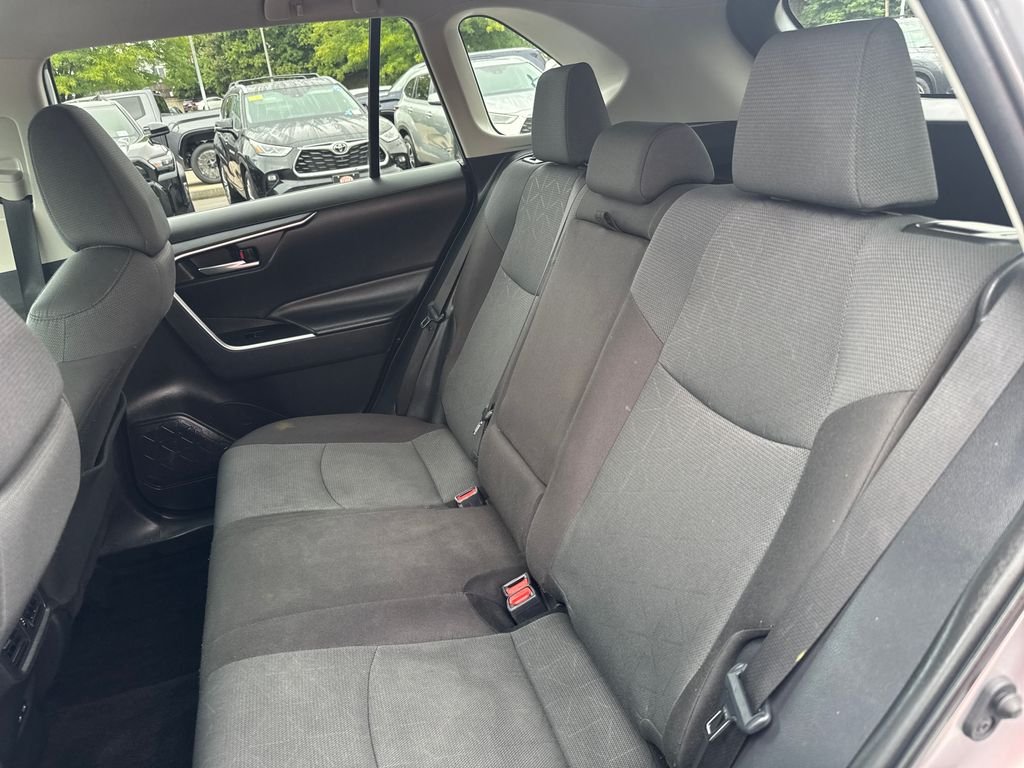 Certified Used 2025 Silver Toyota XLE image 35