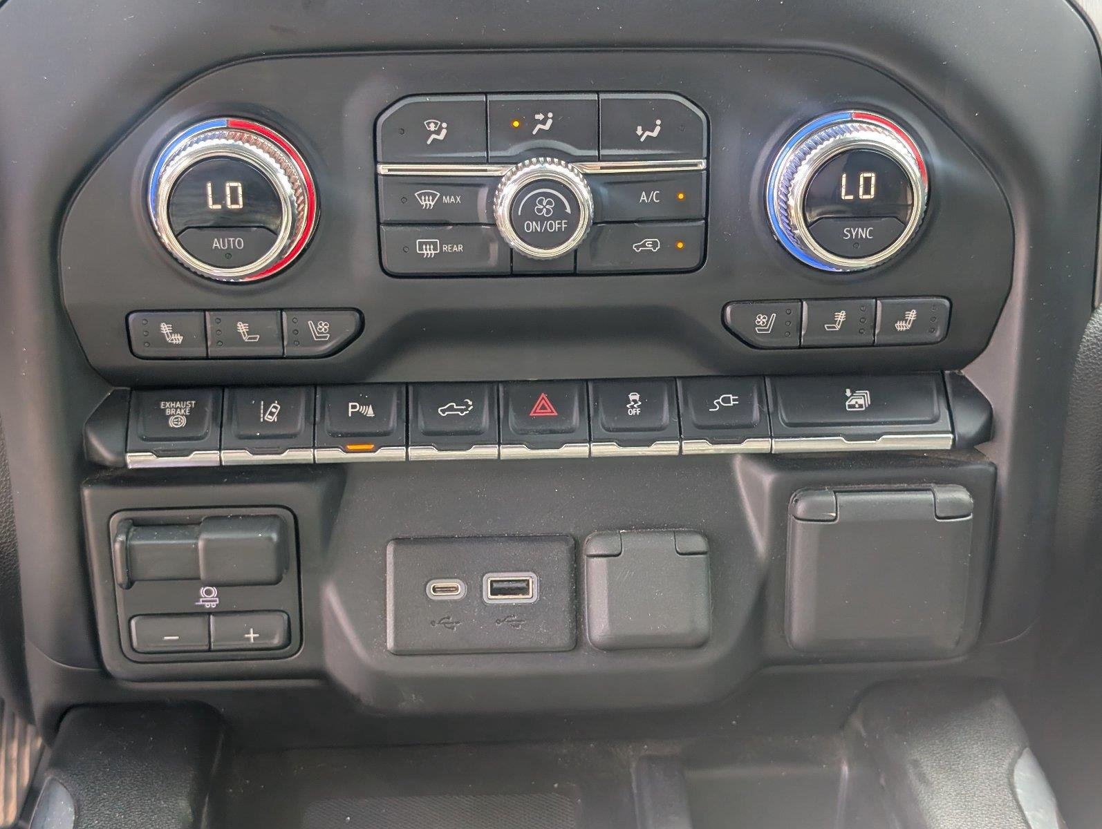 Used 2020 RED QUARTZ TINTCOAT GMC Denali image 25
