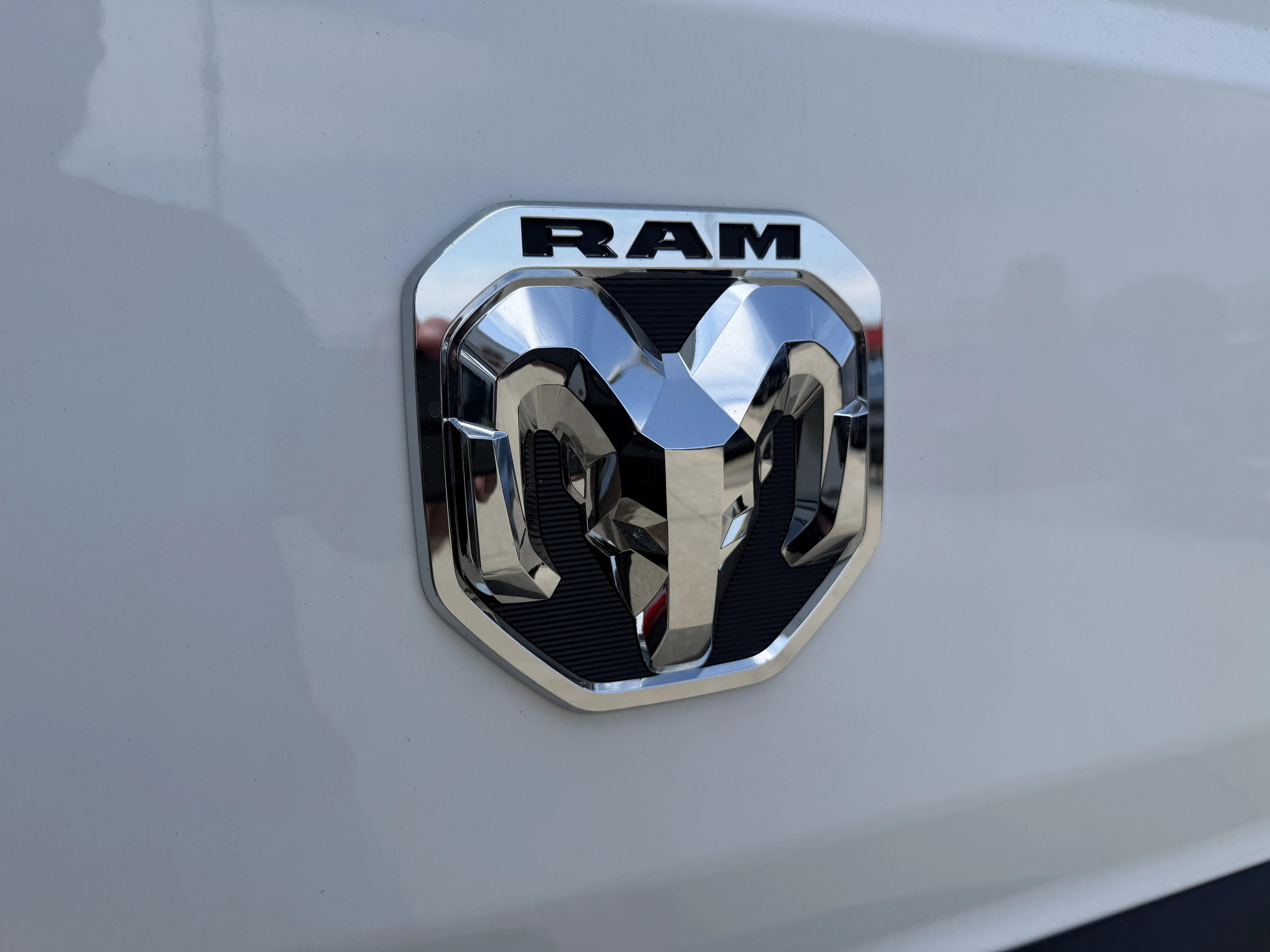 New 2026 Bright White Clear-Coat Exterior Paint RAM Tradesman image 9