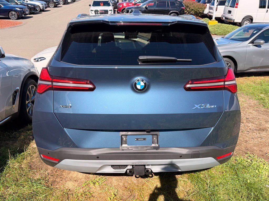 New 2026 Arctic Race Blue metallic BMW 30 xDrive image 4