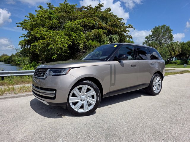 2023 Land Rover Range Rover SE
