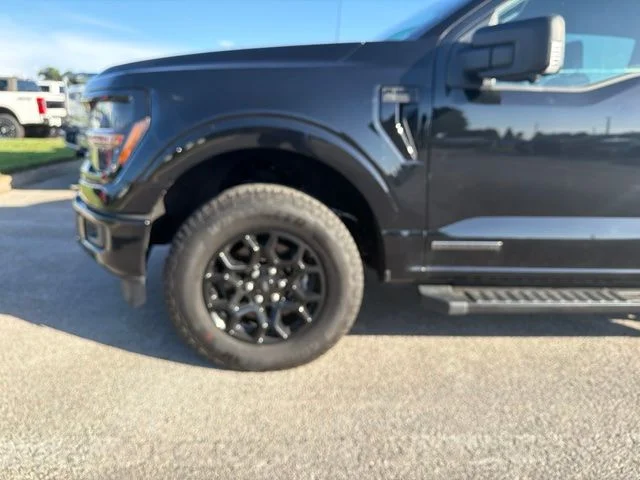 Used 2024 Black Ford XLT image 9