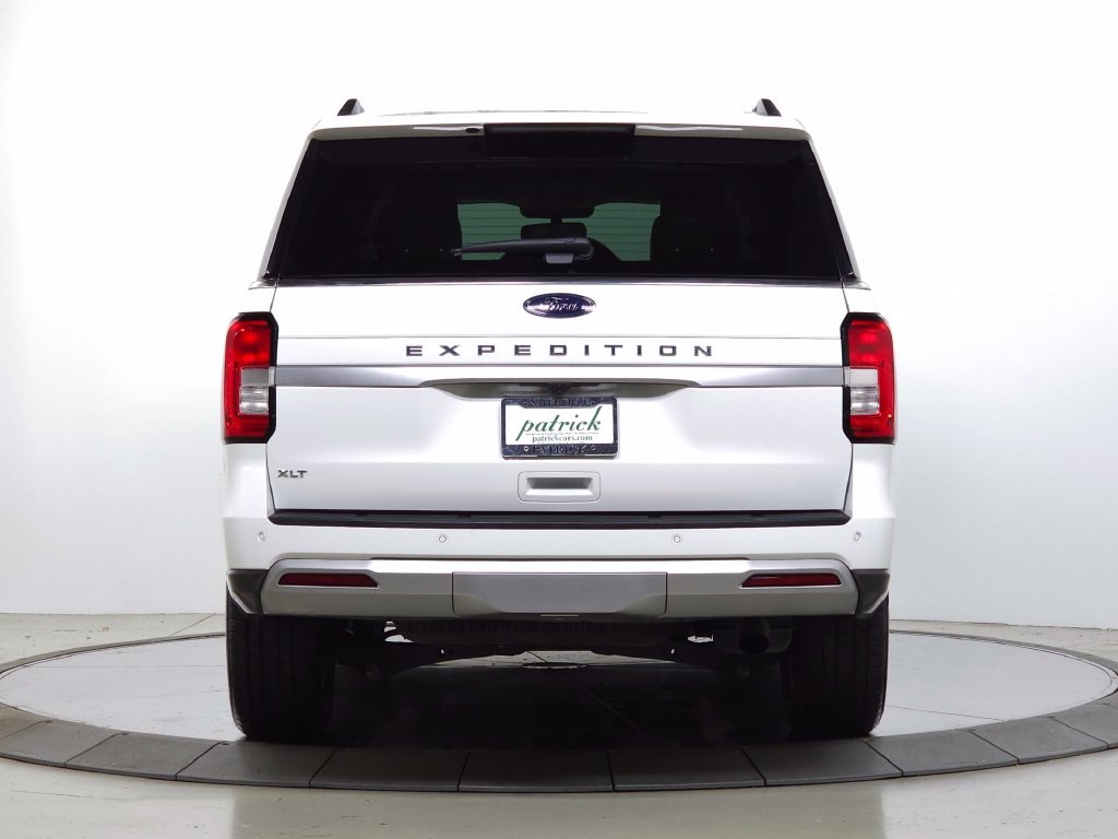 Used 2022 White Ford XLT image 4