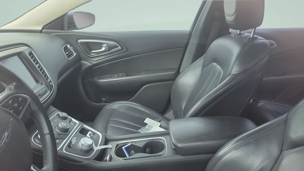 Used 2017 Gray Chrysler Limited image 2