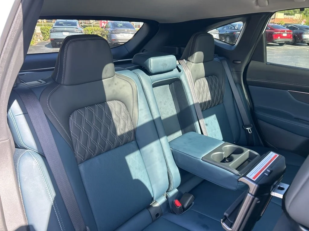 New 2026 Everest White Pearl TriCoat Nissan Platinum image 53