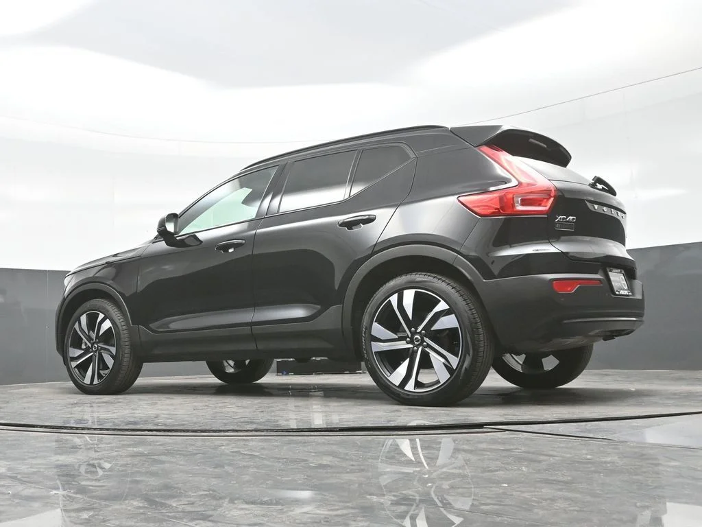 Certified Used 2025 Onyx Black Volvo Ultra image 29