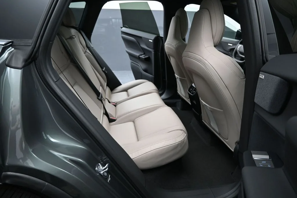 New 2027 Forest Lake Volvo Ultra image 18