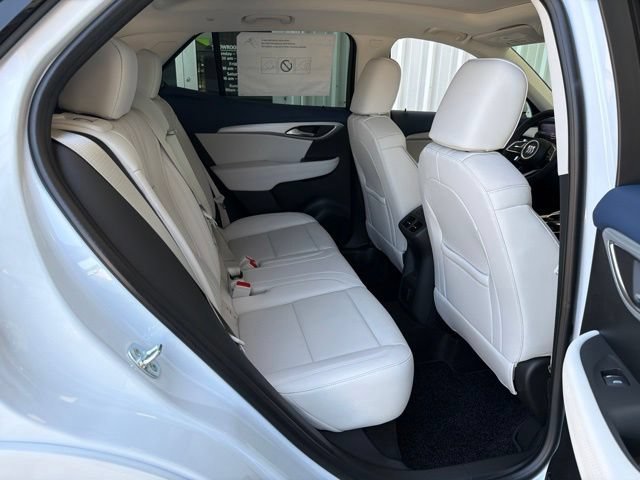 New 2026 Iridescent White Tricoat Buick Avenir image 20