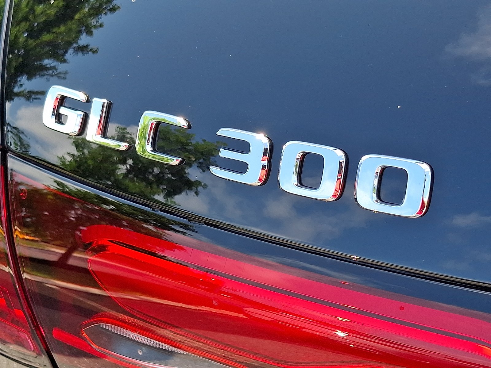 New 2026 Black Mercedes-Benz GLC 300 image 17