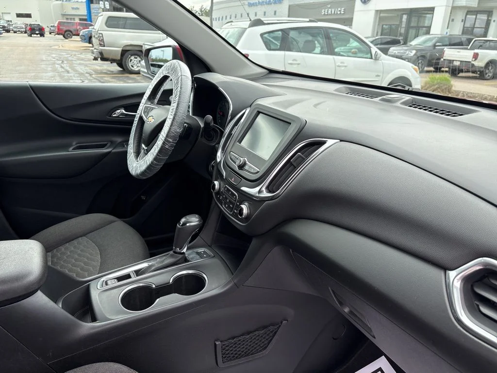Used 2018 Cajun Red Tintcoat Chevrolet LT image 34