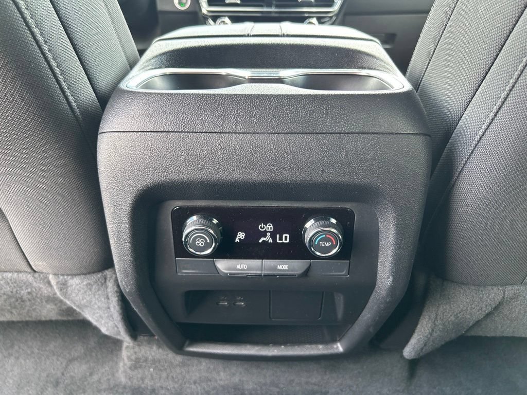 Used 2025 Summit White Chevrolet LT image 36