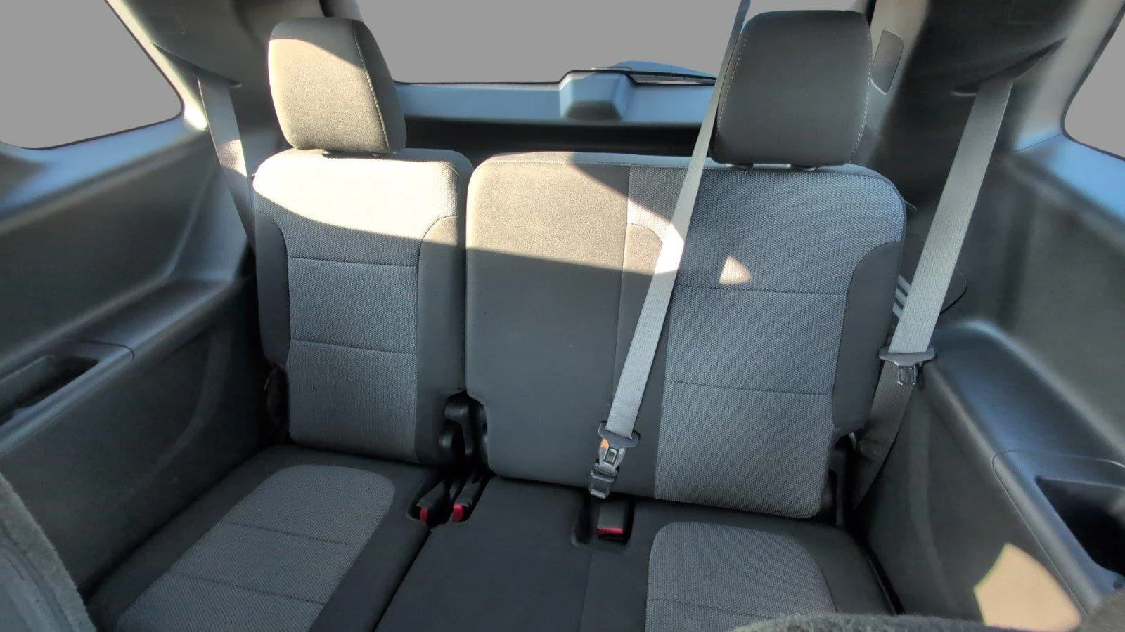 Used 2023 STERLING GRAY METALLIC Chevrolet LT Cloth image 35