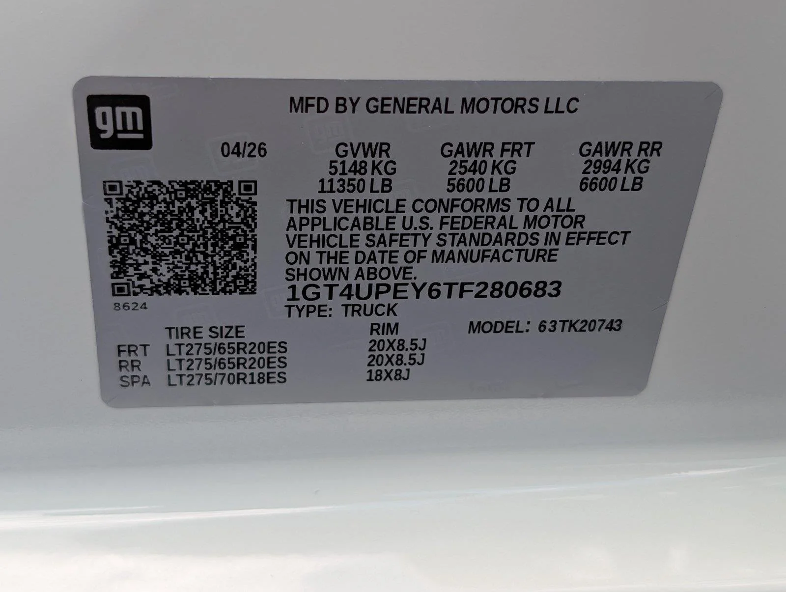 New 2026 Summit White GMC AT4 image 42