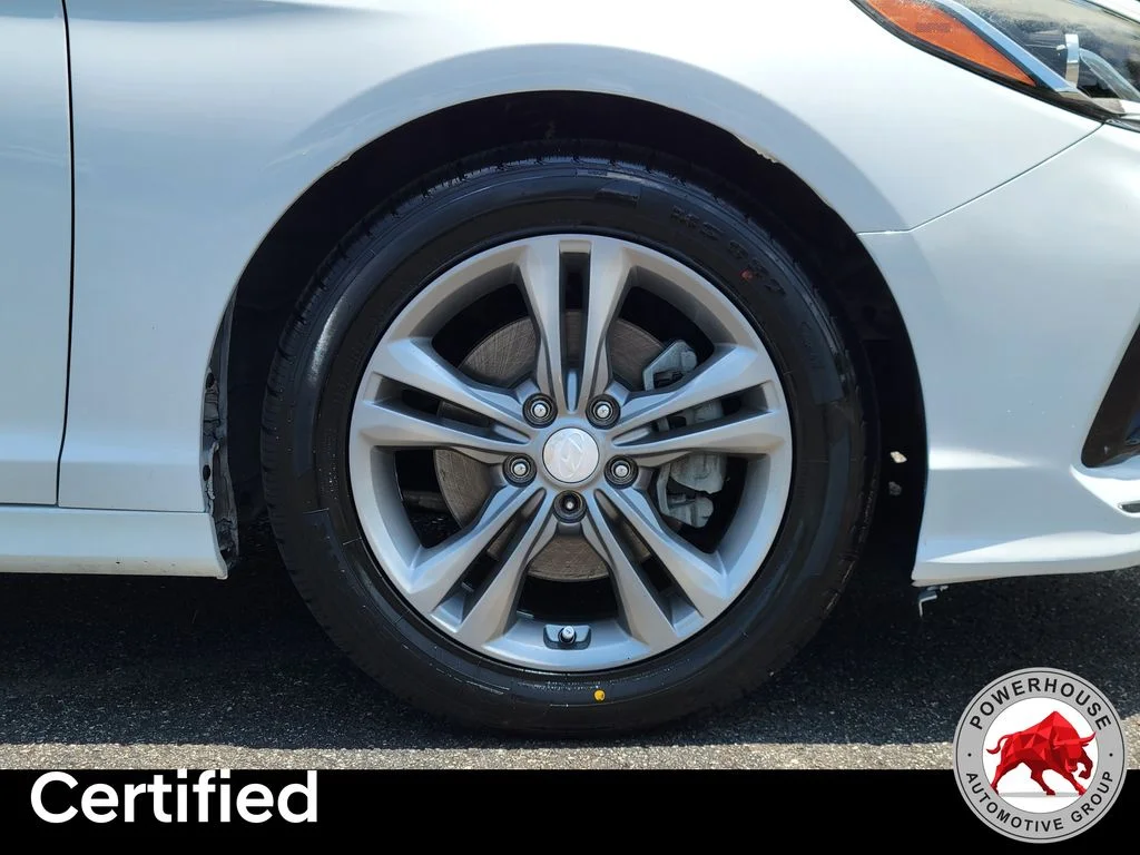 Used 2018 White Hyundai SEL image 12