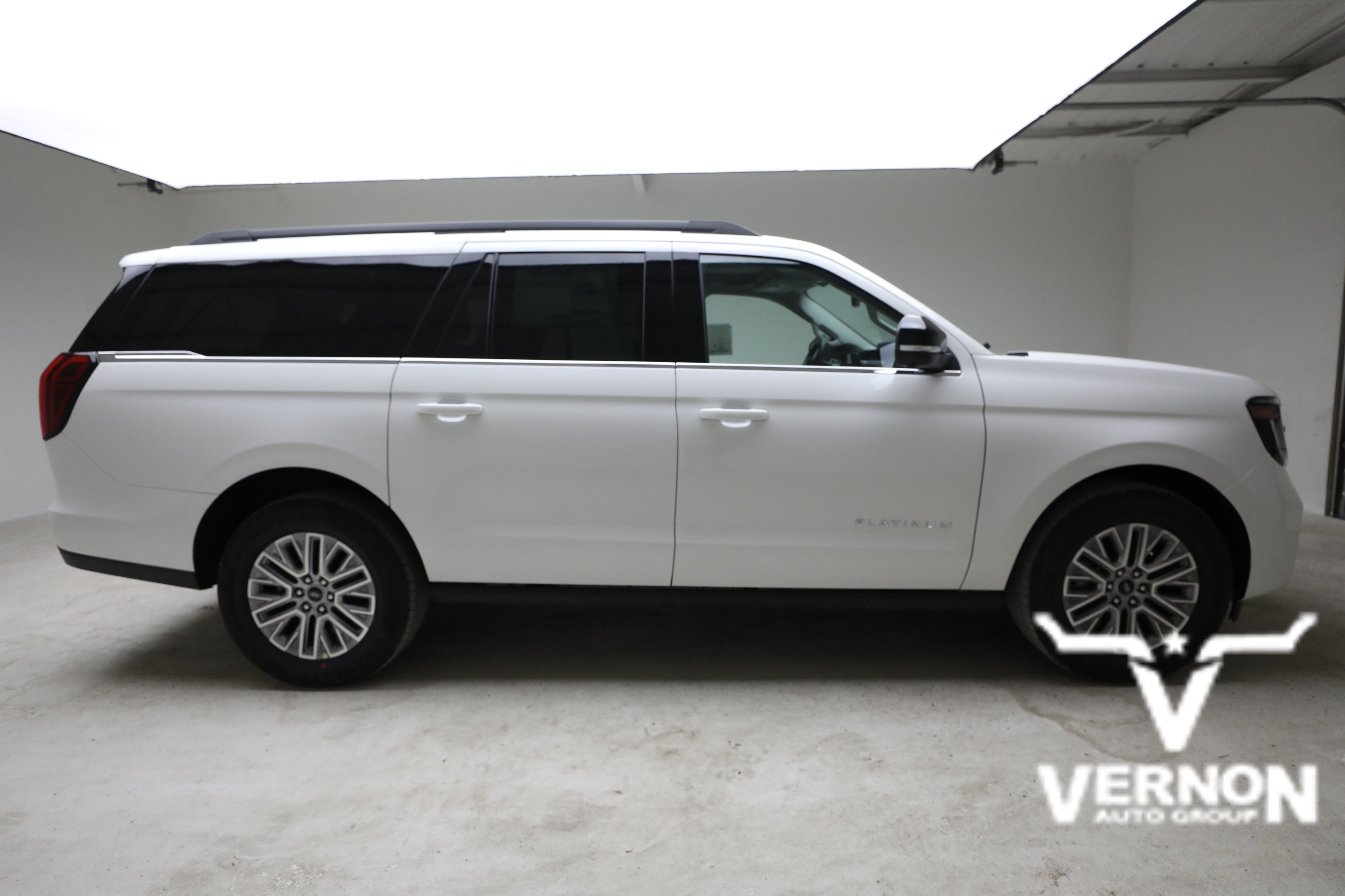 New 2027 Star White Metallic Tri-Coat Ford  image 6