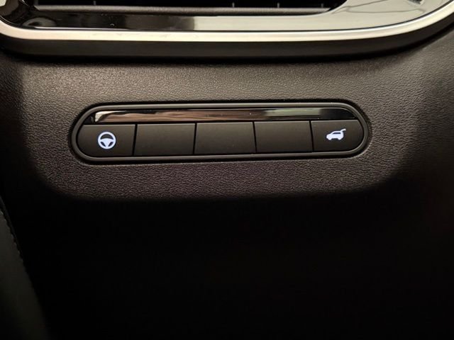 New 2026 RADIANT WHITE INFINITI Luxe FWD image 40