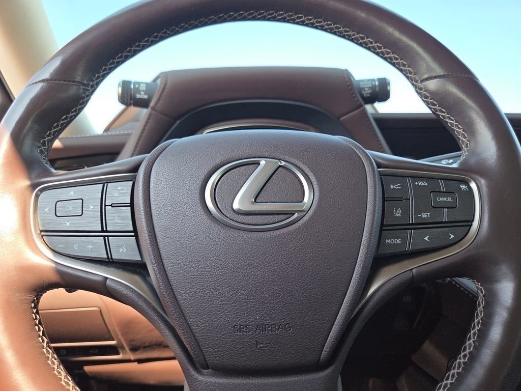 Used 2018 White Pearl Lexus 500 Base image 38