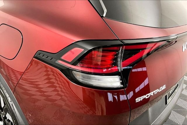 Used 2024 Red Kia X-Line image 22