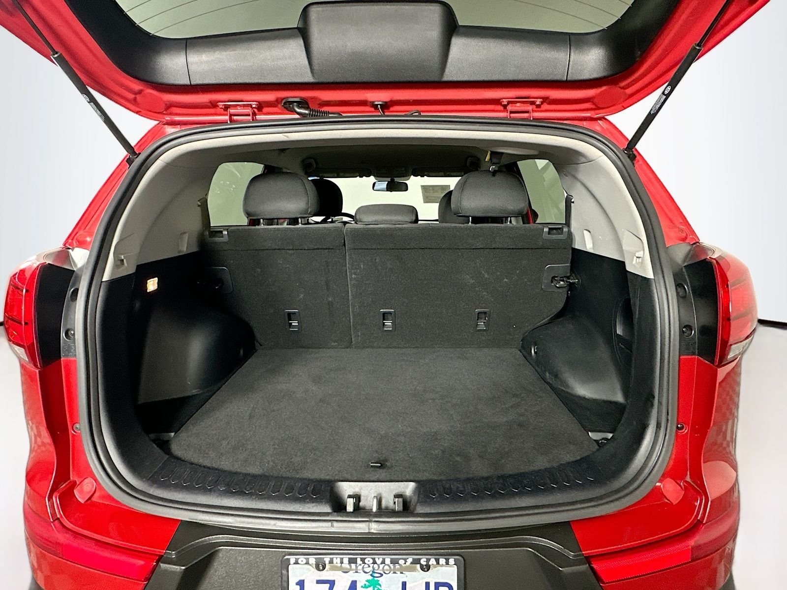 Used 2014 Signal Red Kia LX image 24