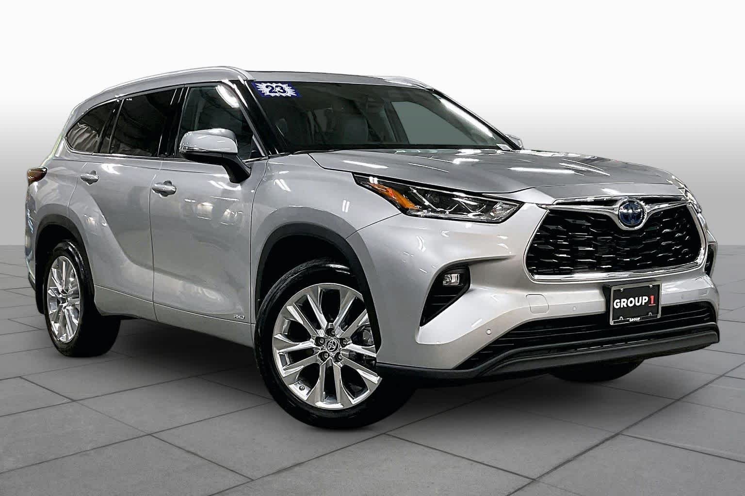 Used 2023 Celestial Silver Metallic Toyota Hybrid Limited image 3