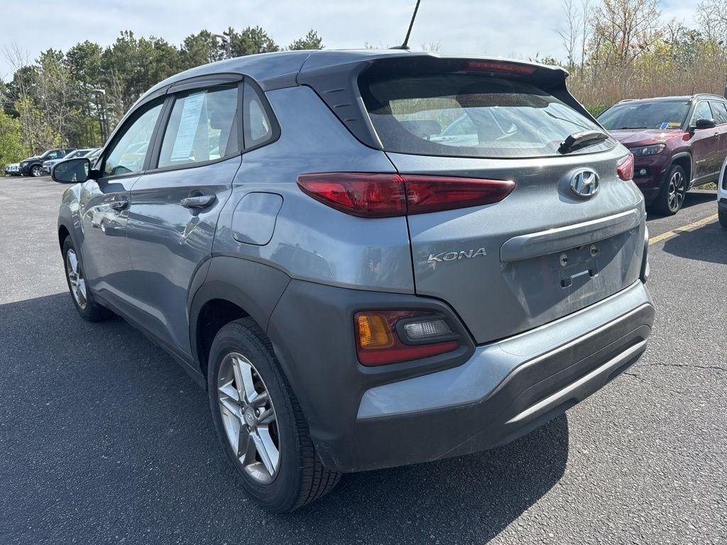 Used 2020 Sonic Silver Hyundai SE image 4