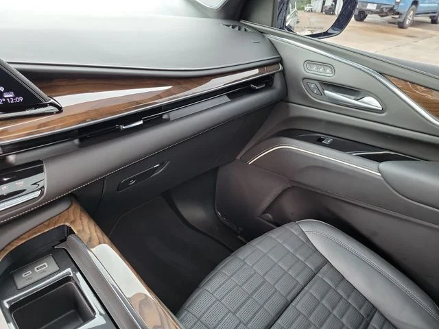 Used 2024 Black Cadillac Sport Platinum image 34